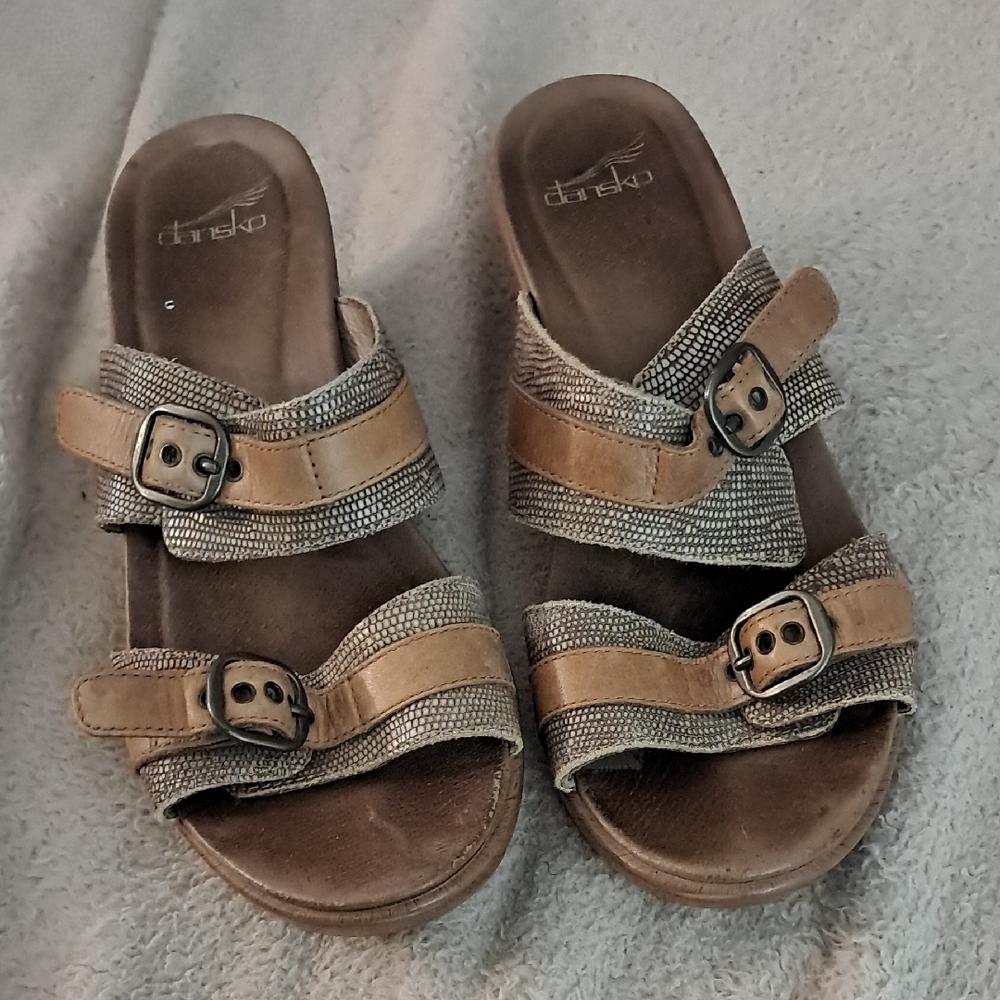 🔥Make Offer! Dansko Brown and Tan Slide Sandals Size 39